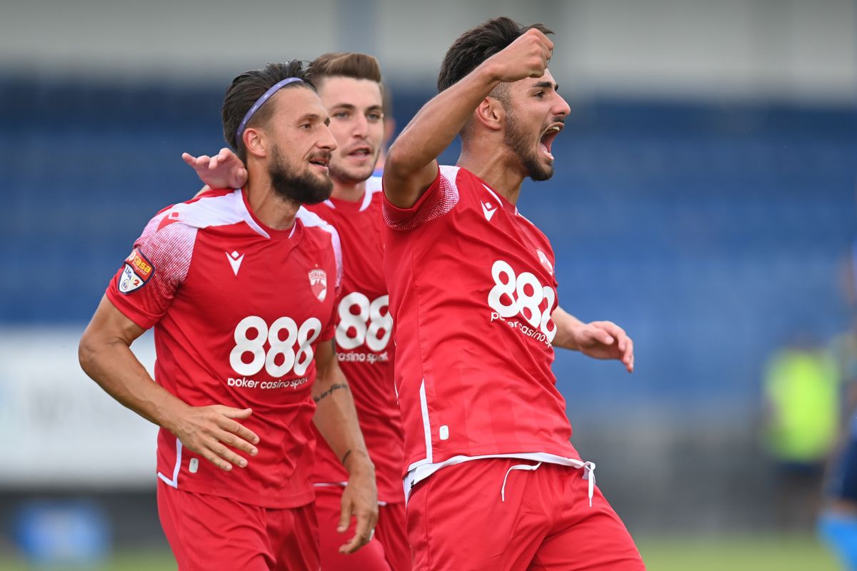 Scandal la Dinamo » Chipul lui Cătălin Hîldan a dispărut de pe tricouri! Suporterii și fratele „Unicului Căpitan” au luat foc