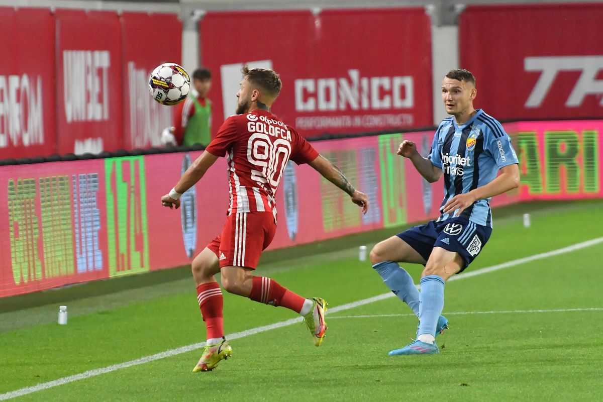 Un cunoscut comentator sportiv, răspuns pentru Petrescu și căpitanul lui Sepsi: „Definiția tupeului! Unii muncesc 8 ore pe câmp”