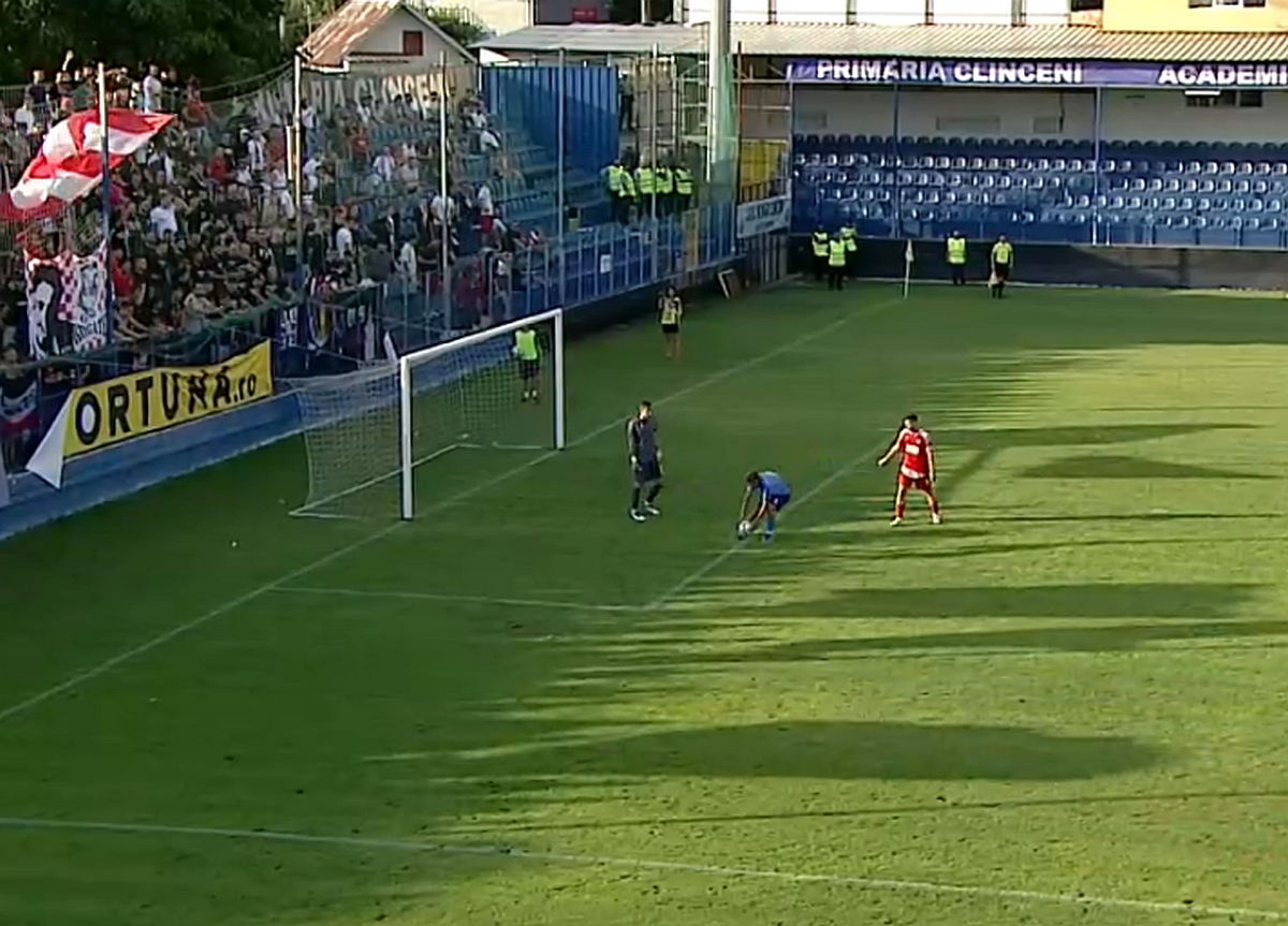 Gest golănesc în Progresul - Dinamo