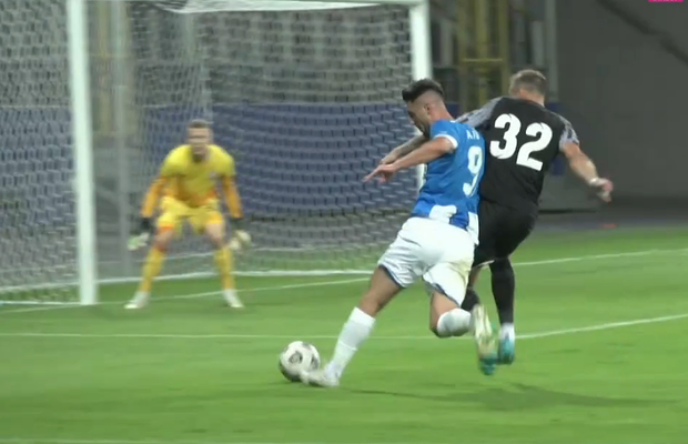 Trebuia să primească Ivan penalty? Fază la limită în duelul Zorya - Craiova