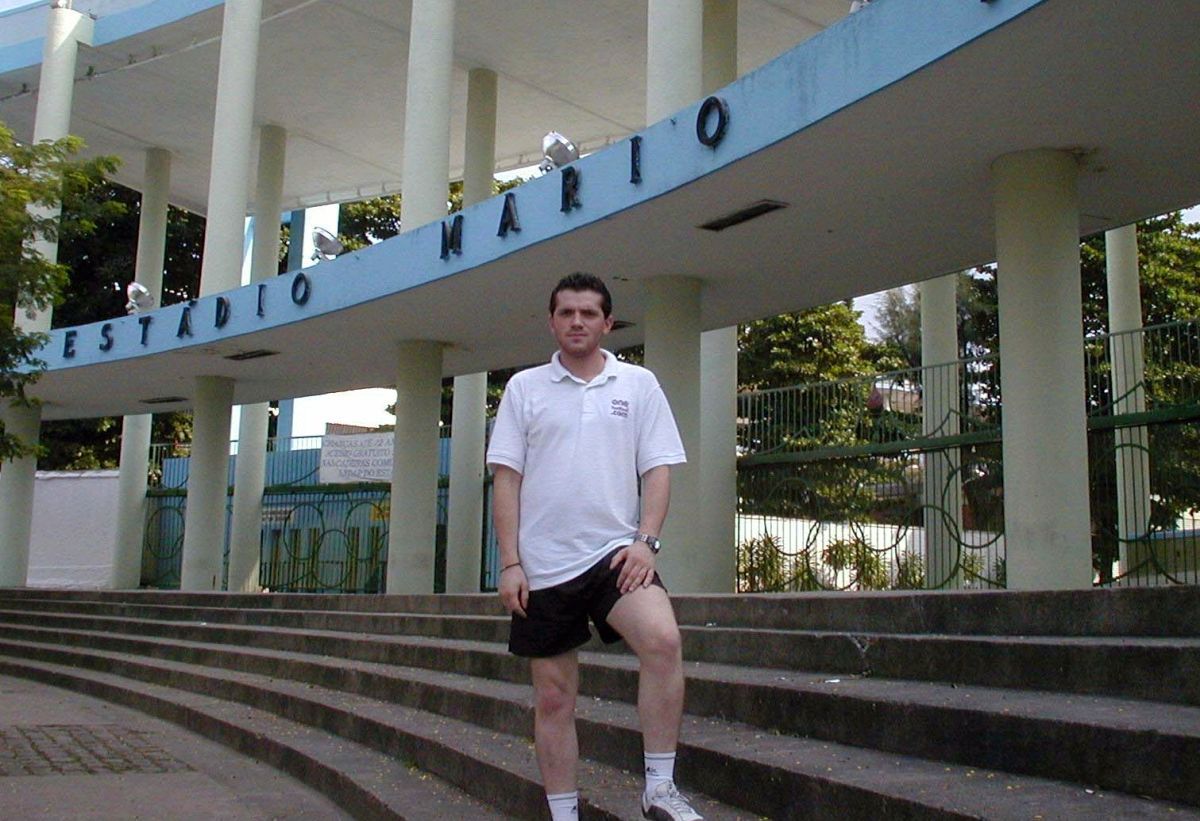 Cătălin Oprișan, povești de senzație în episodul #3 din podcastul „Profu' de Sport”: „Am copilărit cu cei mai mari golani din cartier, dar eram și comandant de unitate!”