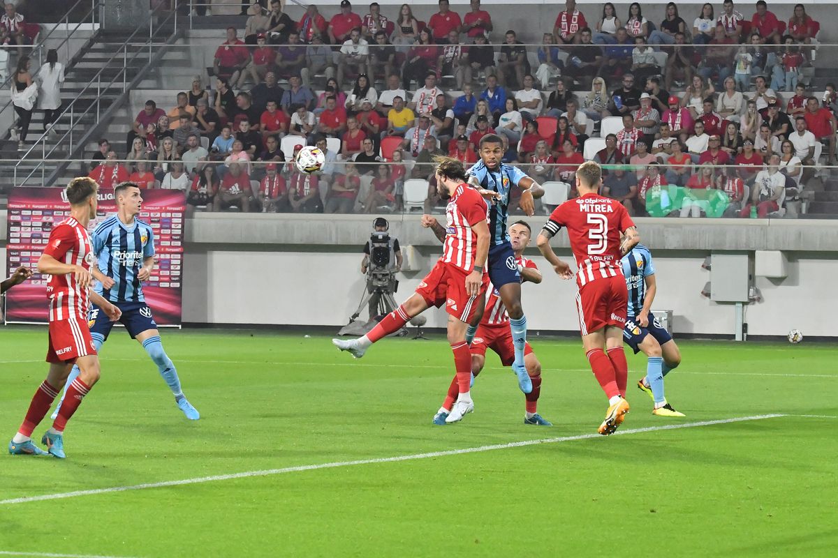 Un cunoscut comentator sportiv, răspuns pentru Petrescu și căpitanul lui Sepsi: „Definiția tupeului! Unii muncesc 8 ore pe câmp”