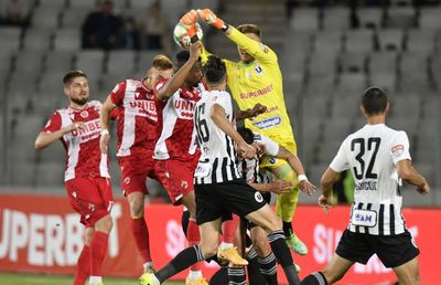 Revedere cu coșmarul » Dinamo e considerată outsider contra echipei care a retrogradat-o: „O surpriză că e în Superligă!”