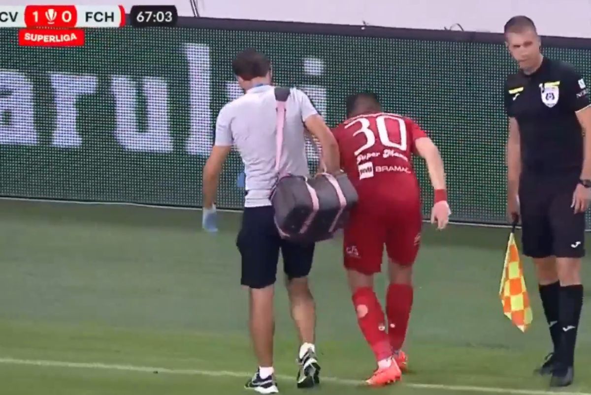 Accidentare ciudată în CSU Craiova - Hermannstadt » Jucătorul a avut nevoie de ajutor pentru a părăsi terenul: „Mă doare și când stau”