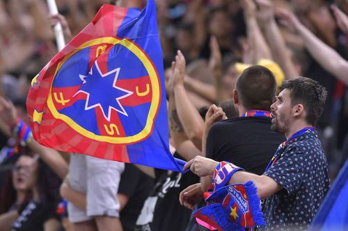 FCSB anunță că ultimele bilete pentru derby-ul cu CFR Cluj, programat duminică, de la ora 21:30, pe arena din Ghencea, vor fi disponibile la casele stadionului „Steaua”.
