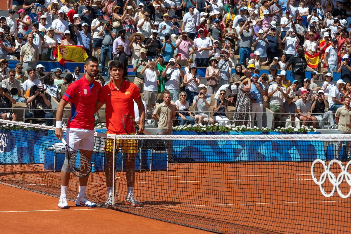 Nole printre zei! Novak Djokovic triumfă într-o finală MEMORABILĂ la Jocurile Olimpice și pune mâna pe medalia care-i lipsea din cabinetul de trofee! Alcaraz, învins de cel mai bun din toate timpurile!