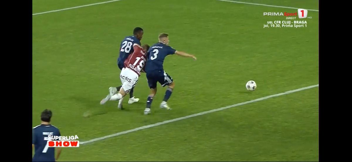 Greșeală mare de arbitraj în Rapid - FC Botoșani » Ce a spus specialistul contactat de GSP