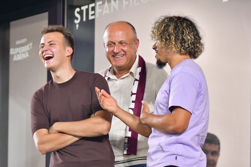 Șucu Jr, Dan Șucu și Jayson Papeau. Foto: Cristi Preda (GSP)