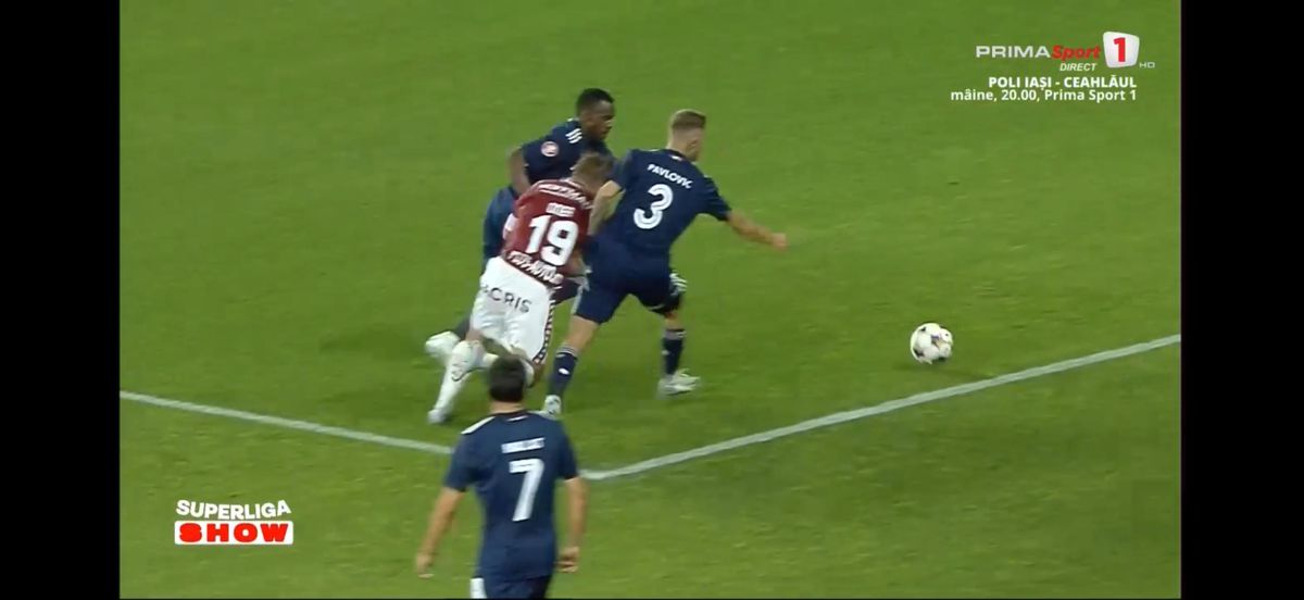 Greșeală mare de arbitraj în Rapid - FC Botoșani. Foto: Captură PrimaSport 1