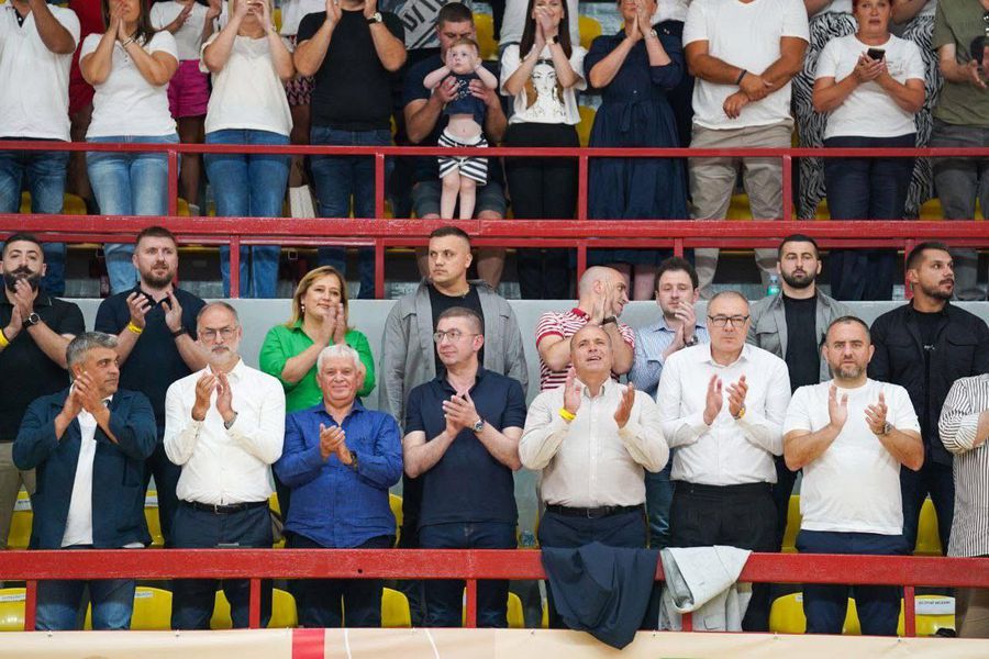 Scandal uriaș după meciul de baschet dintre Macedonia de Nord și România » Al 3-lea partid al țării cere demisii, după scandările xenofobe și rasiste