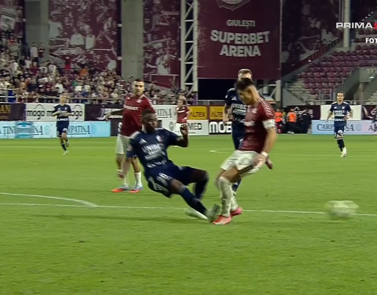 Greșeală mare de arbitraj în Rapid - FC Botoșani » Ce a spus specialistul contactat de GSP