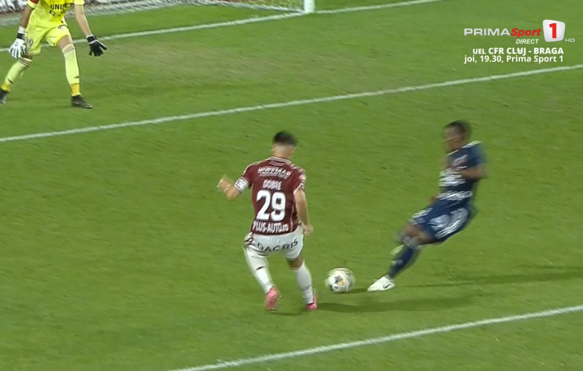 Greșeală mare de arbitraj în Rapid - FC Botoșani » Ce a spus specialistul contactat de GSP