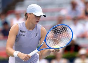 Iga Swiatek, eliminată în optimile primului turneu la care a participat după câștigarea Wimbledon: „Îmi doream un rezultat mai bun”