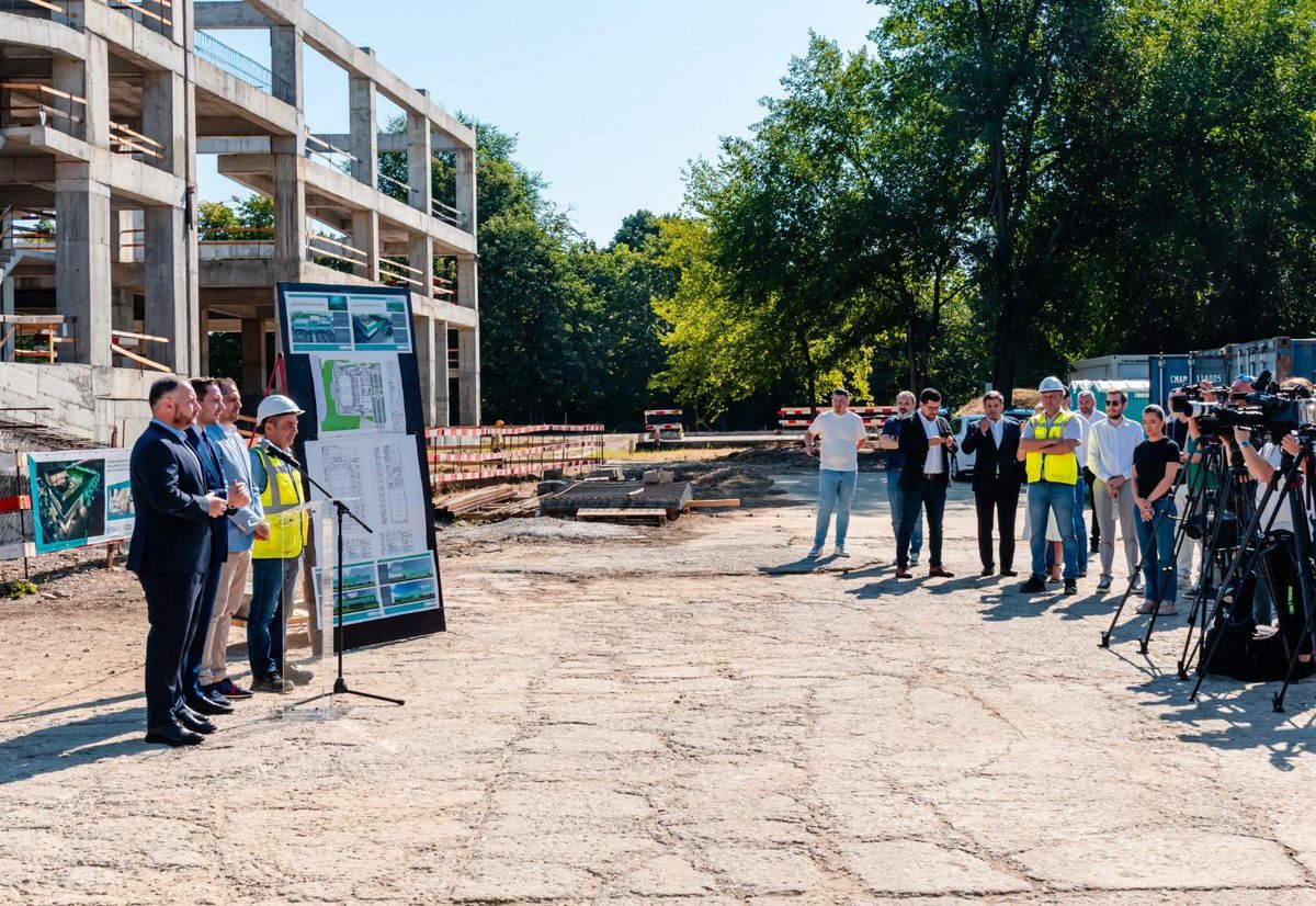 Au început lucrările la proiectul uitat al Bucureștiului » Conferință din șantier: „Va fi gata la finalul anului 2026!”