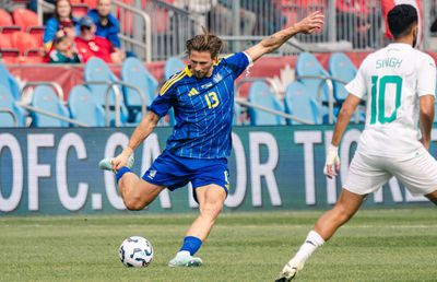 Verdict în duelul PSG - Tottenham pentru fundașul lui Bournemouth » Cum e influențat Drăgușin