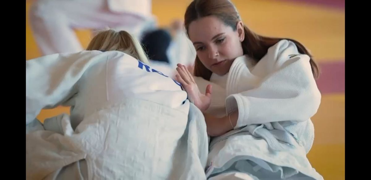 Și-a făcut arc din oase frânte! Povestea INCREDIBILĂ a Andei: „Eram studentă, un copac a căzut peste mine pe stradă” » A transformat ghinionul în vis olimpic: „Dacă eu pot, pot și ceilalți. Fără scuze!”