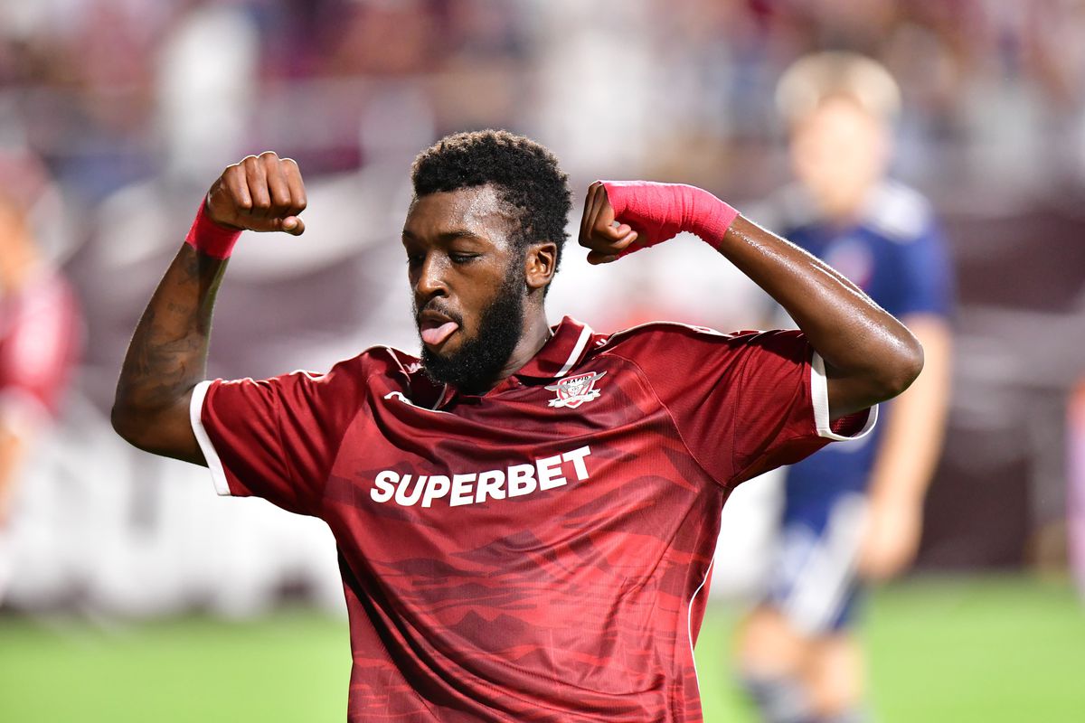 Revenire surpriză lângă Dan Șucu la meciul Rapidului: unul dintre cei mai iubiți jucători, în tribune la meciul cu Botoșani