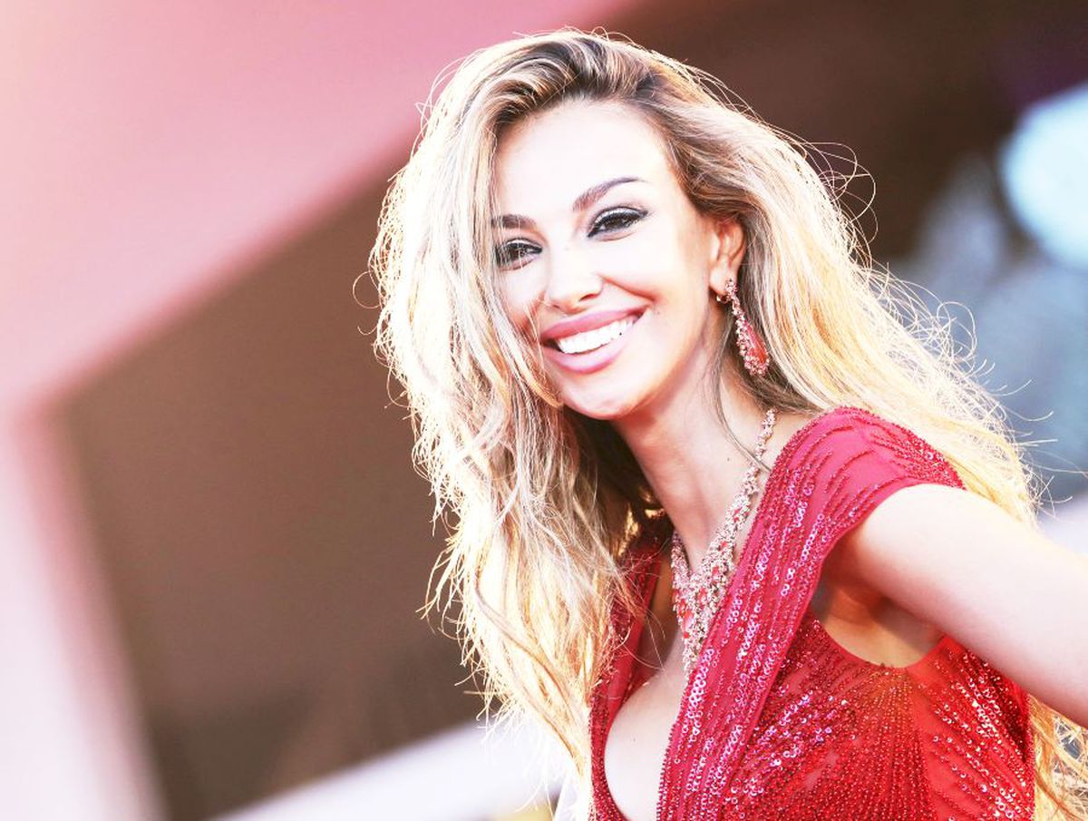 Mădălina Ghenea vs Georgina Rodriguez! Duel spectaculos pe covorul roșu de la Veneția: pe cine desemnezi câștigătoare?