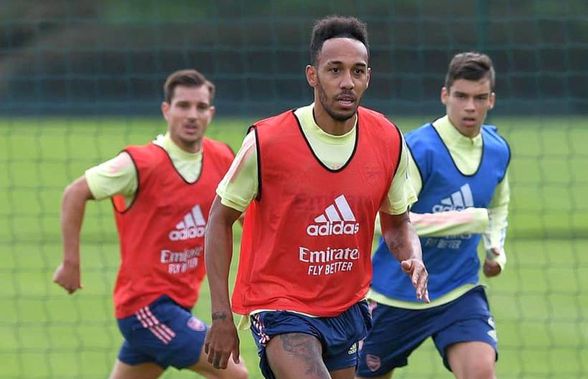 Puștiul român de la Arsenal poate primi șansa carierei! E aproape de debutul pentru prima echipă a „tunarilor”: „S-a antrenat alături de Aubameyang și Ozil”