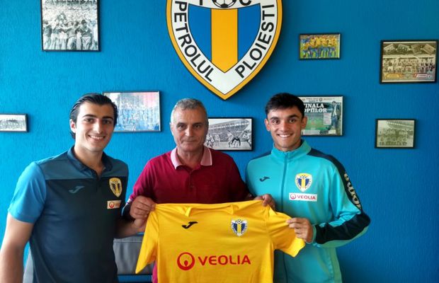 Petrolul Ploiești, transferuri pe bandă rulantă! Un fotbalist crescut de Atletico Madrid a semnat cu „Lupii galbeni”