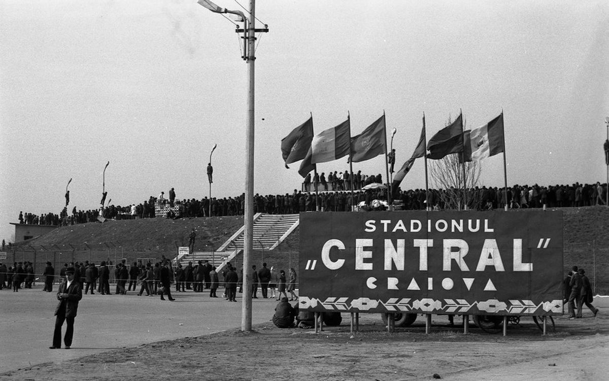 RETRO GSP. La 72 de ani de la primul meci al Craiovei, citiți cel mai bun text scris vreodată despre Universitatea!