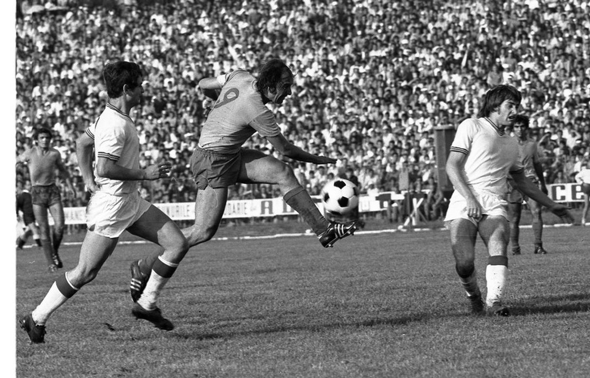 RETRO GSP. La 72 de ani de la primul meci al Craiovei, citiți cel mai bun text scris vreodată despre Universitatea!