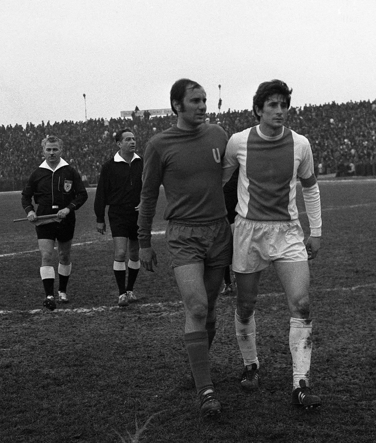 RETRO GSP. La 72 de ani de la primul meci al Craiovei, citiți cel mai bun text scris vreodată despre Universitatea!