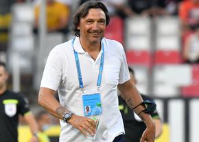 Dinamo și-a luat „decar”! „Câinii” au bătut palma cu un mijlocaș, Bonetti i-a pregătit numărul 10 + Torje a semnat!