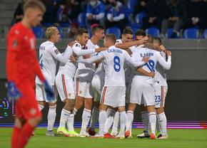 Pentru Becali nu se poate, pentru Burleanu da: echipa națională va juca în Ghencea cu Armenia și Islanda!