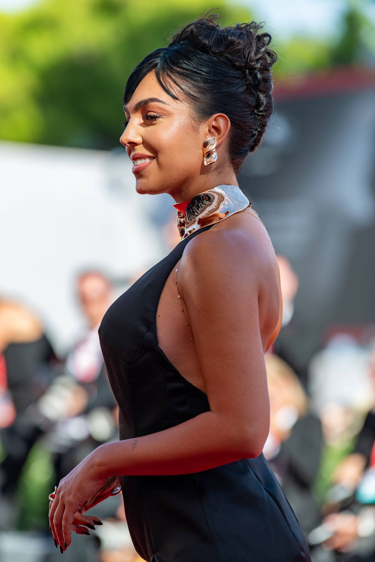 Prea vulgară? Georgina Rodriguez a stârnit reacții majore la Festivalul de la Veneția! Cum a apărut Mădălina Ghenea