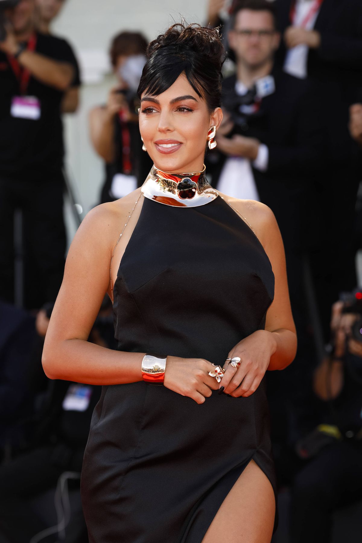 Prea vulgară? Georgina Rodriguez a stârnit reacții majore la Festivalul de la Veneția! Cum a apărut Mădălina Ghenea