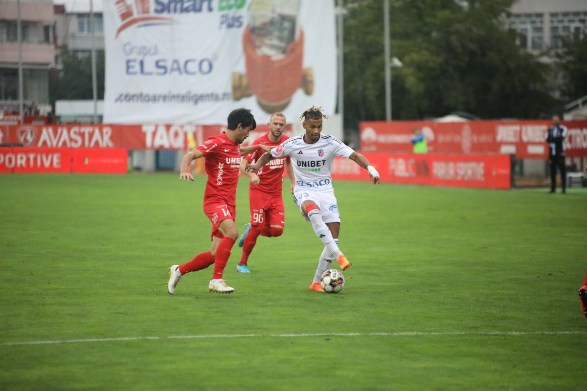 FC Botoșani - Hermannstadt 2-2 » Remiză spectaculoasă la Botoșani: 4 goluri și două eliminări, la debutul lui Alexa