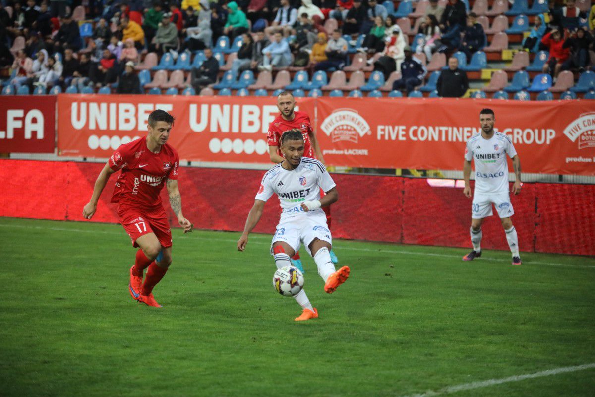 FC Botoșani - Hermannstadt 2-2 » Remiză spectaculoasă la Botoșani: 4 goluri și două eliminări, la debutul lui Alexa