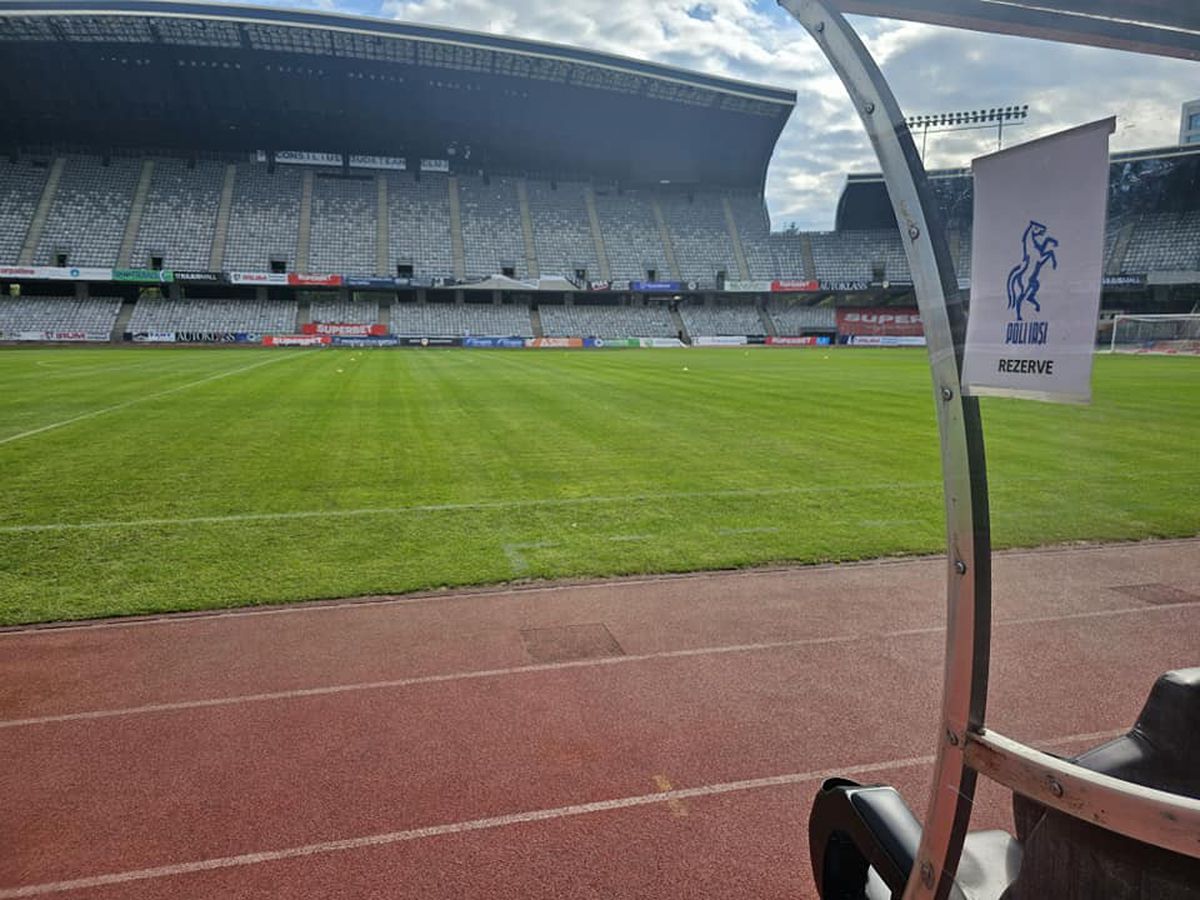 FOTO Gazonul de pe Cluj Arena înainte de reluarea meciului U Cluj - Poli Iași