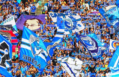 „O caricatură de fotbal" » FC Porto face scandal: arbitrul n-a avut VAR, așa că a dezbătut pe telefon!