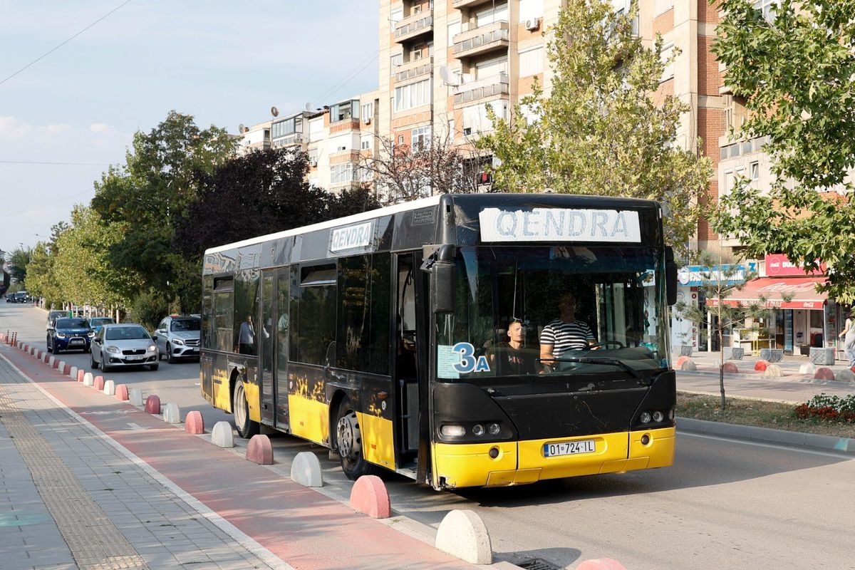 Atmosferă în Pristina, înainte de Kosovo - România