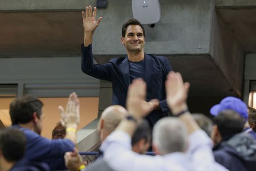 Roger Federer în tribună la US Open, aplaudat de public Foto: Imago