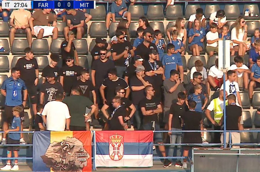 Suporterii Farului au afișat drapelul Serbiei în tribună Scandal uriaș în meciul Farului din Liga Campionilor: galeria, EVACUATĂ din cauza mesajului cu conotații politice
