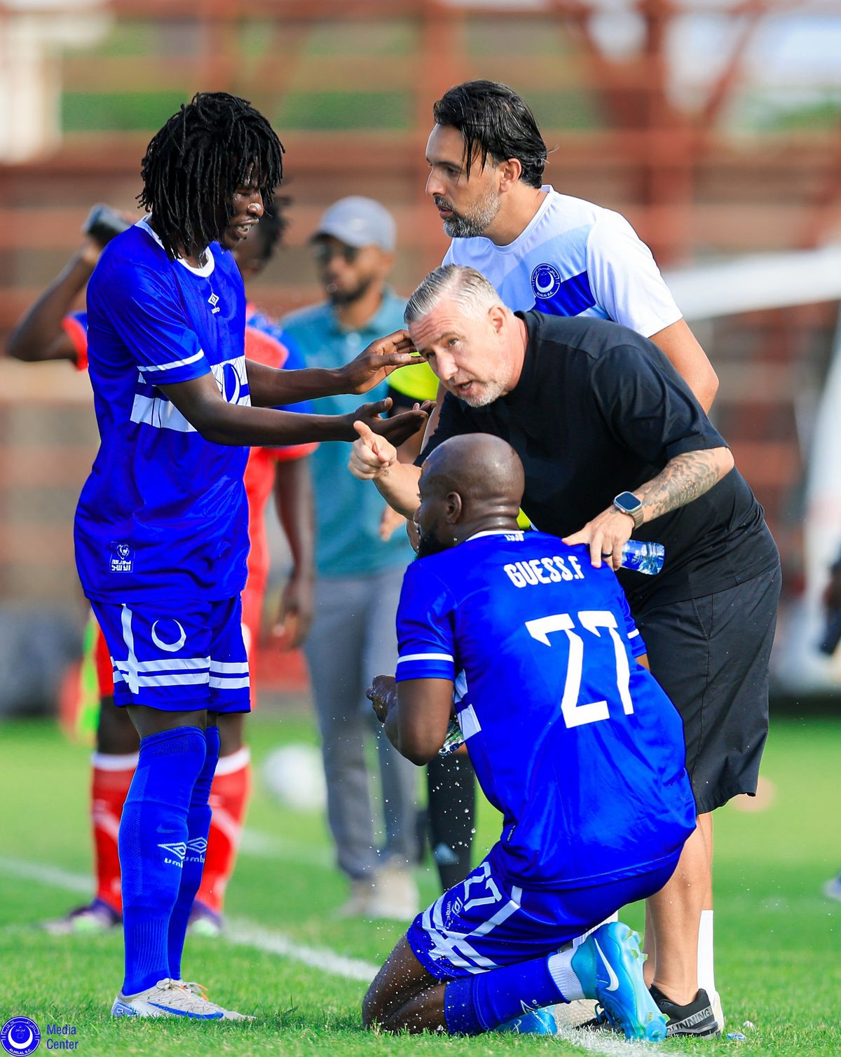 Laurențiu Reghecampf a debutat în campionatul din Sudan, într-un decor auster