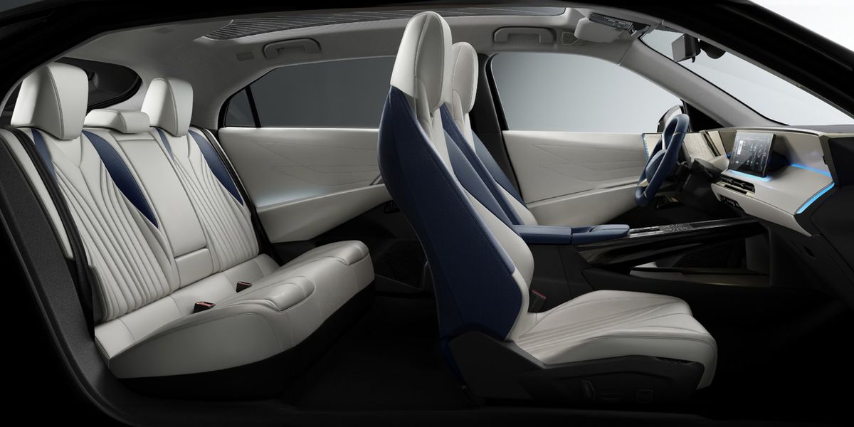 DS8, noua mașină a francezilor de la DS Automobiles