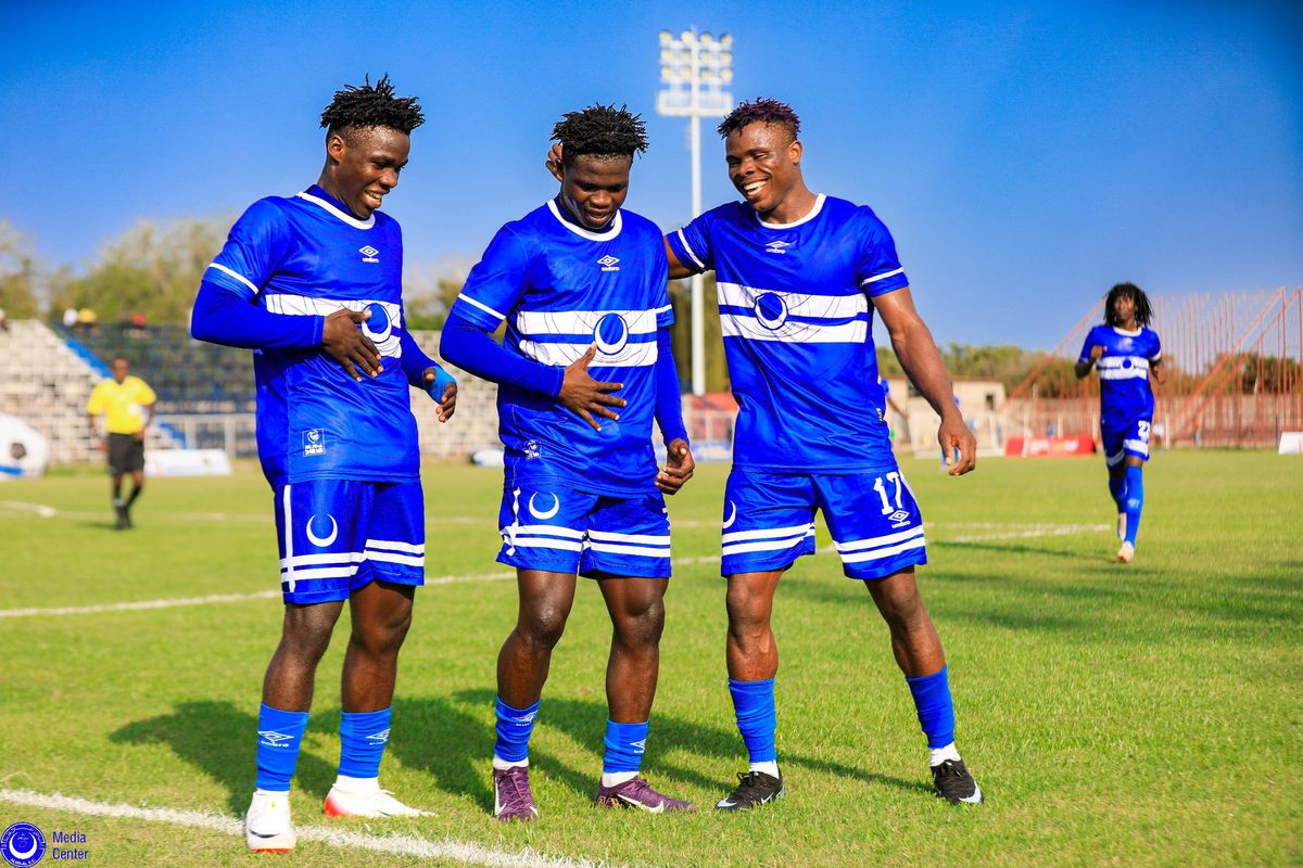 Laurențiu Reghecampf a debutat în campionatul din Sudan, într-un decor auster