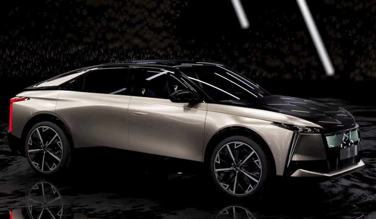 DS8, noua mașină a francezilor de la DS Automobiles