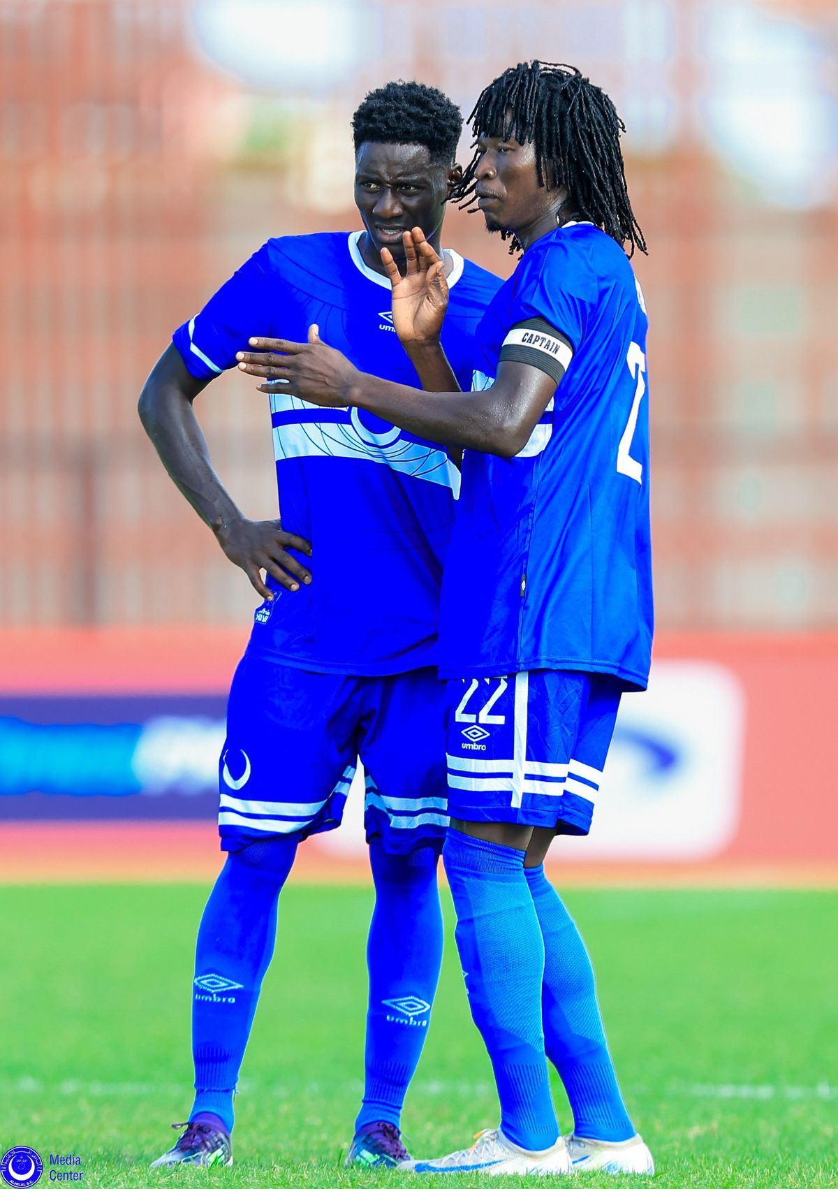 Laurențiu Reghecampf a debutat în campionatul din Sudan, într-un decor auster