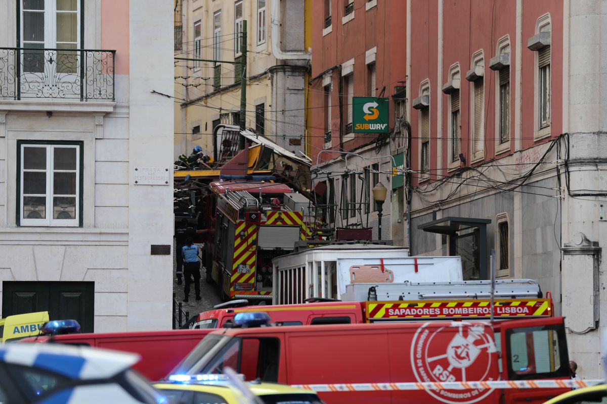 Cluburile din Portugalia au reacționat după tragedia de proporții de la Lisabona » Joi, zi de doliu național