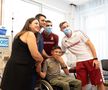 Rapidiștii au adus zâmbete pe chipurile copiilor internați la Spitalul „Marie Curie” din București: „Când îi vezi îți dai seama că tu nu ai nicio problemă”