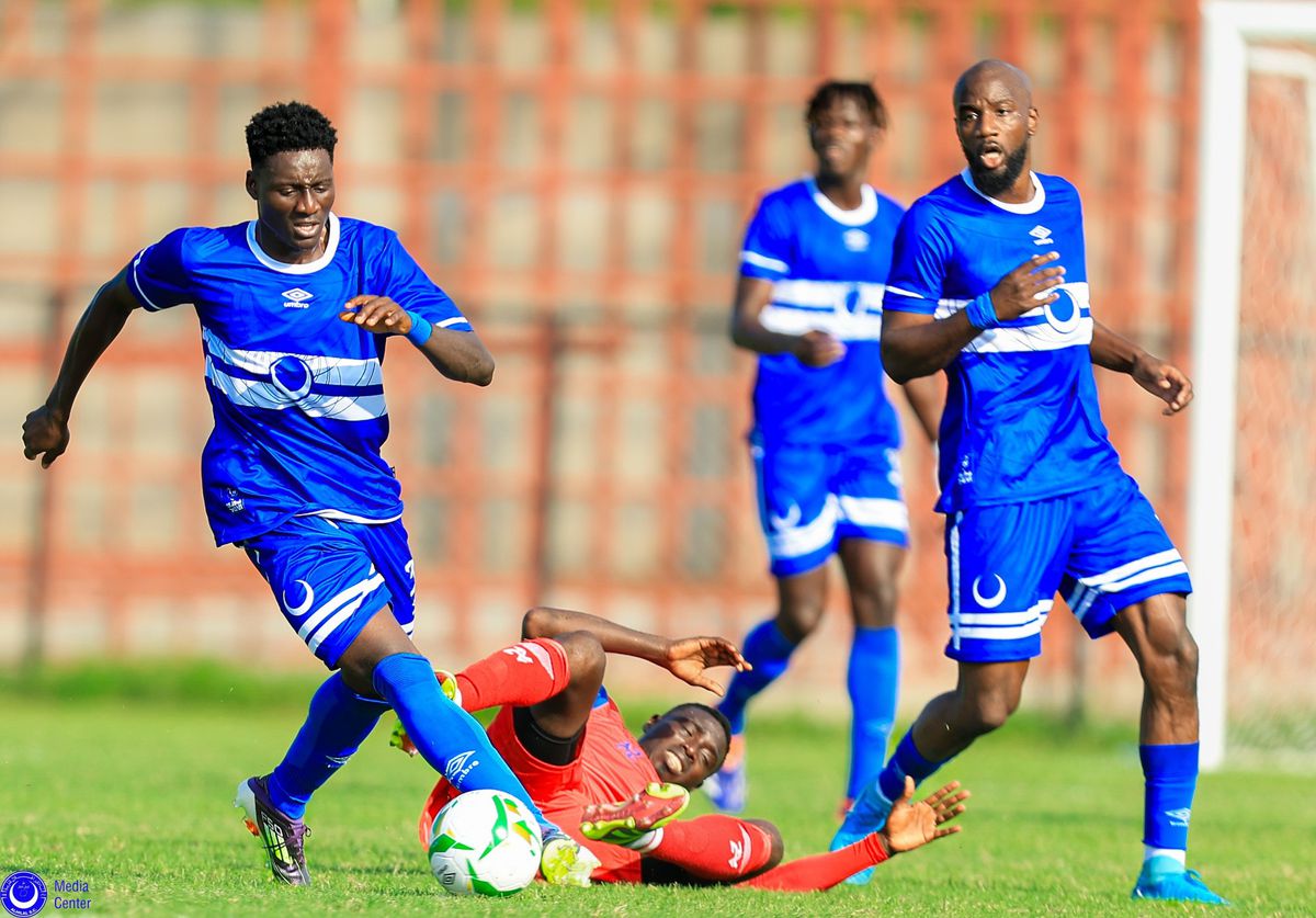 Laurențiu Reghecampf a debutat în campionatul din Sudan, într-un decor auster