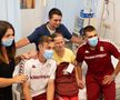 Rapidiștii au adus zâmbete pe chipurile copiilor internați la Spitalul „Marie Curie” din București: „Când îi vezi îți dai seama că tu nu ai nicio problemă”
