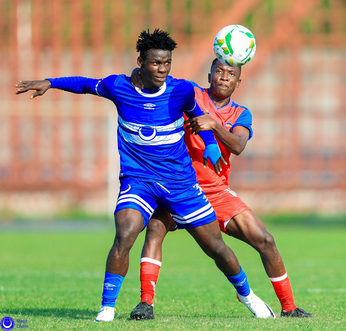 Laurențiu Reghecampf a debutat în campionatul din Sudan, într-un decor auster