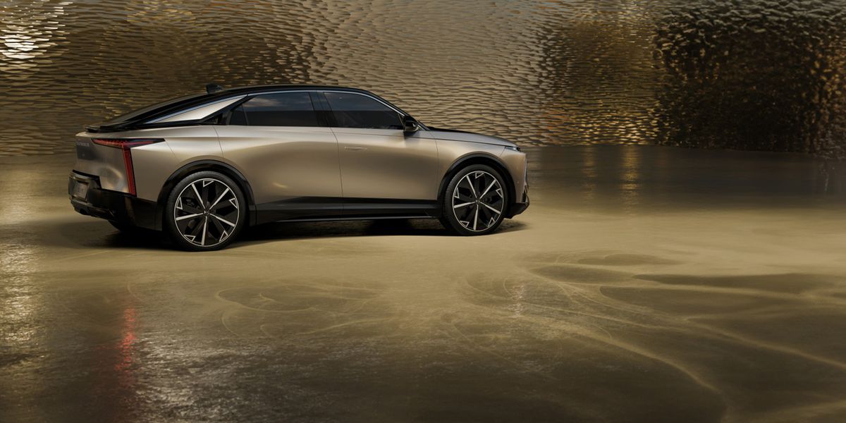 DS8, noua mașină a francezilor de la DS Automobiles