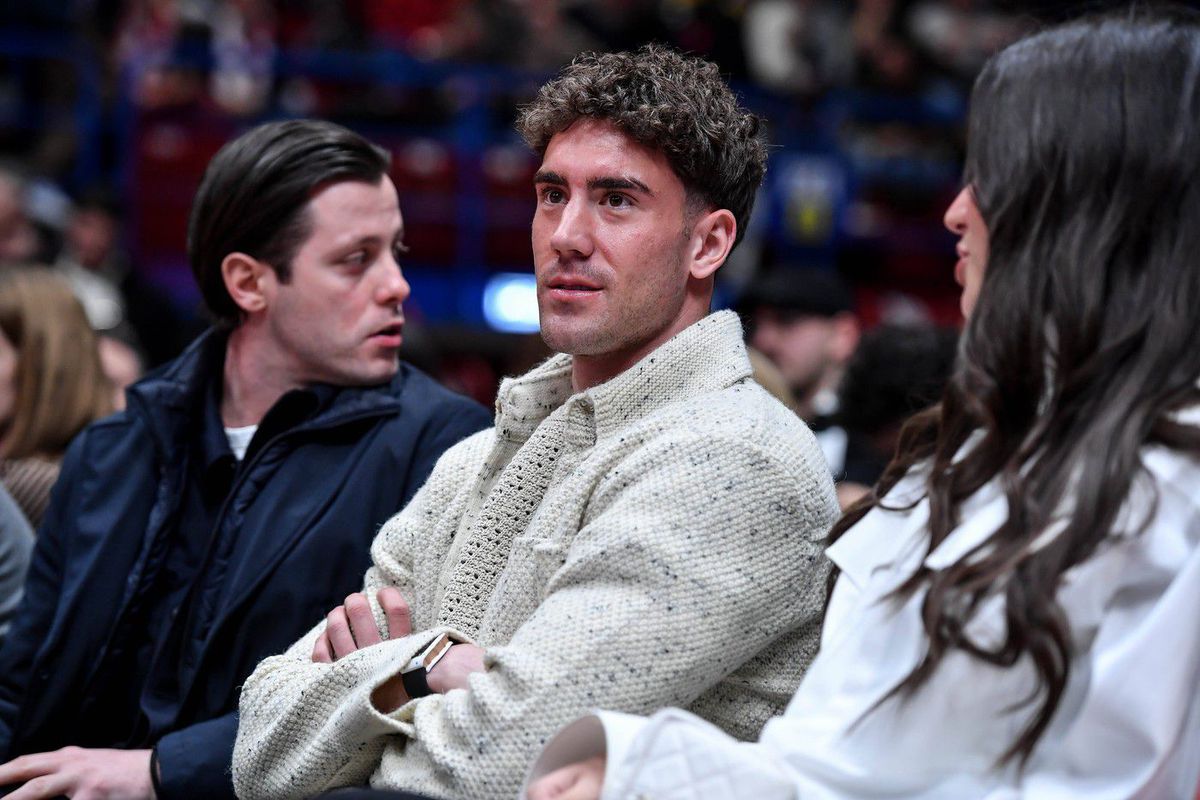 Legendarul Giorgio Armani a rămas impresionat de stilul vestimentar al unui fotbalist celebru